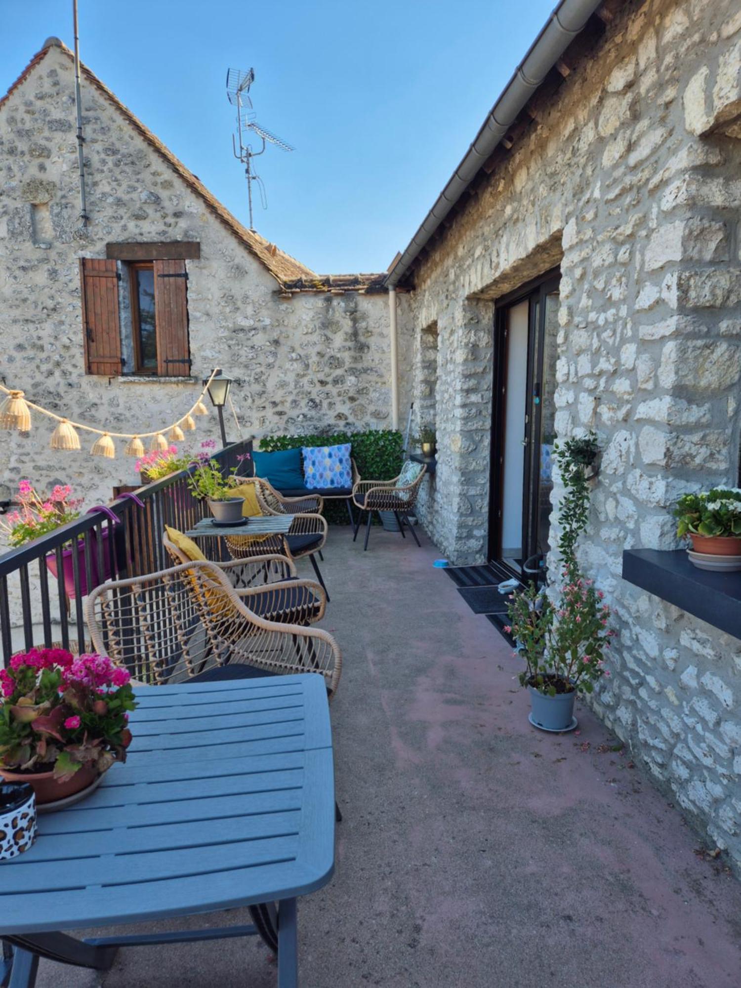 L'Eden Cache Hotel Beaune-la-Rolande Exterior foto